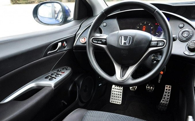 Honda Civic cena 29900 przebieg: 167000, rok produkcji 2011 z Siewierz małe 704